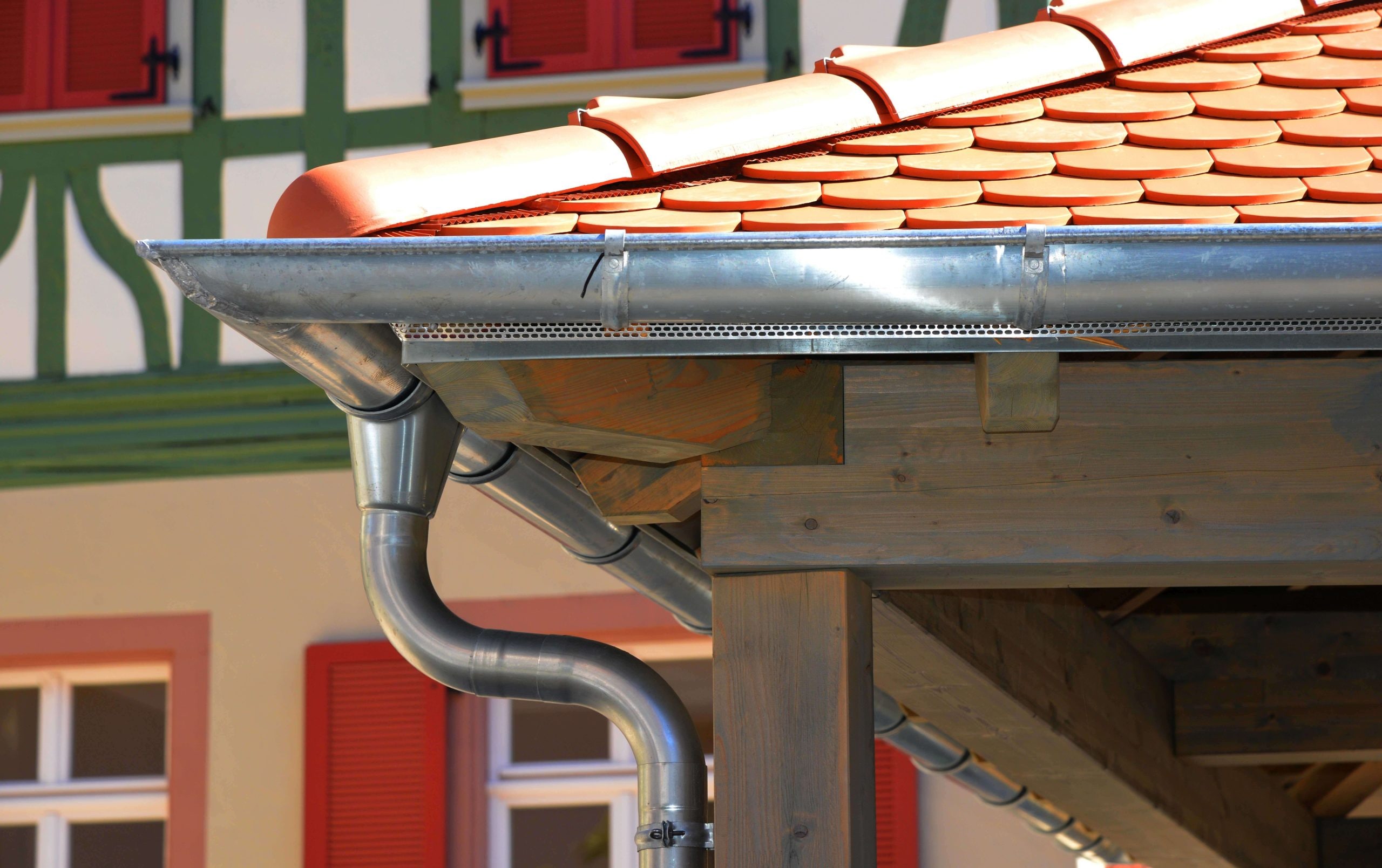 Corrosion-resistant steel gutters for effective rainwater drainage in Syracuse